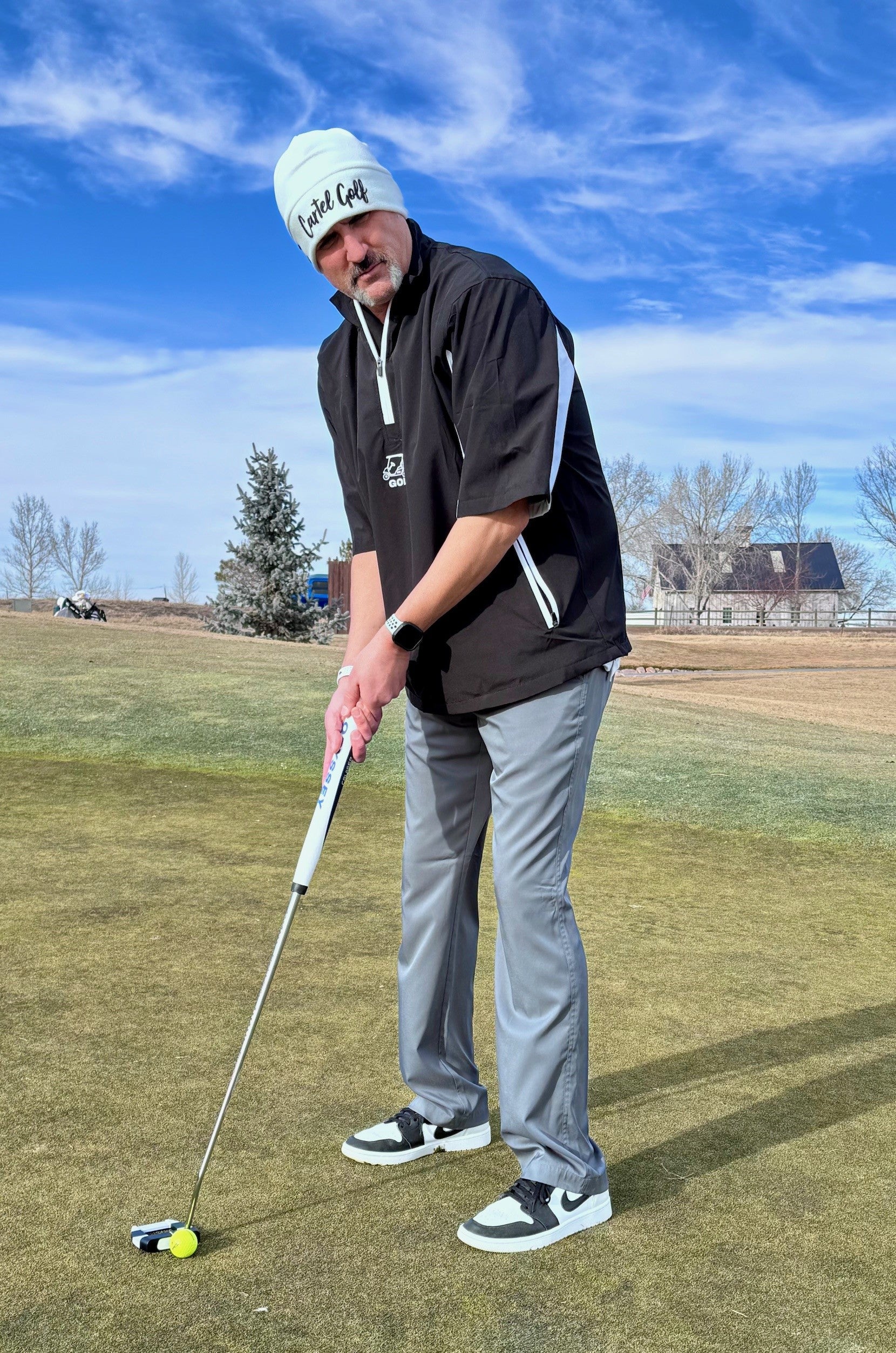 White Fleece Beanie "Cartel Golf"